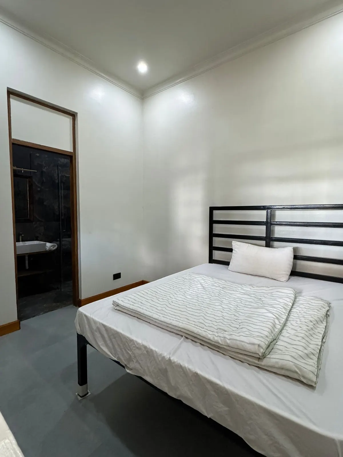 Annex bedroom at Nilo Forest Lodge